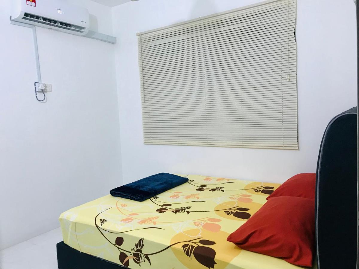 Chempaka Homestay Seri Iskandar Extérieur photo